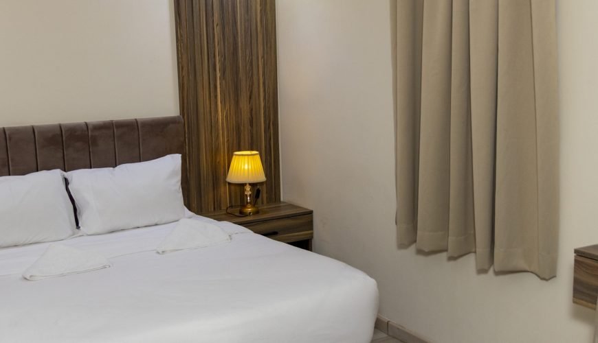 Single Room (102)